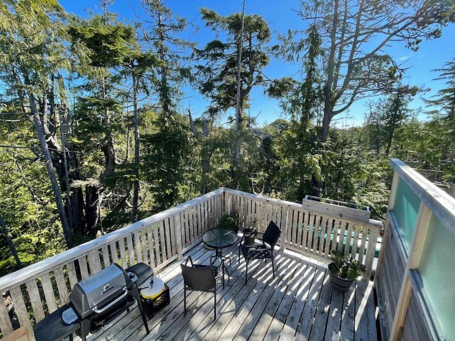 Brown'S Beach Guest Suite Ucluelet Exterior photo